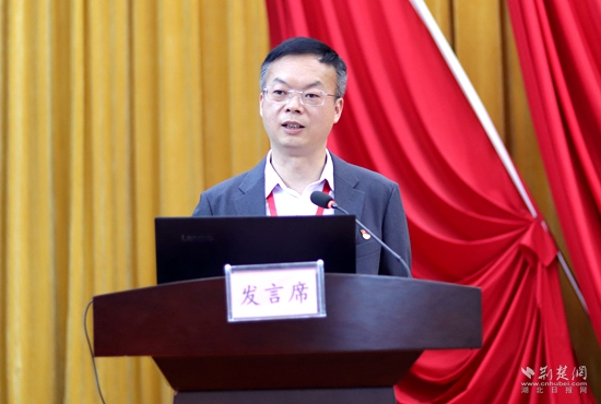 縣級班同學進行案例分享.jpg